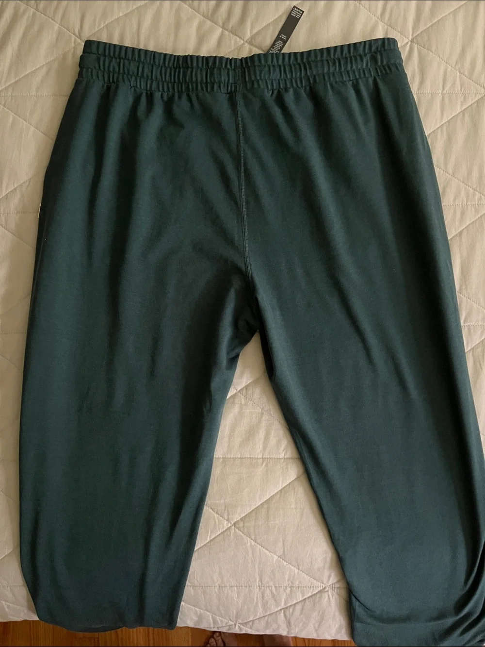 VUORI performance joggers with pockets medium